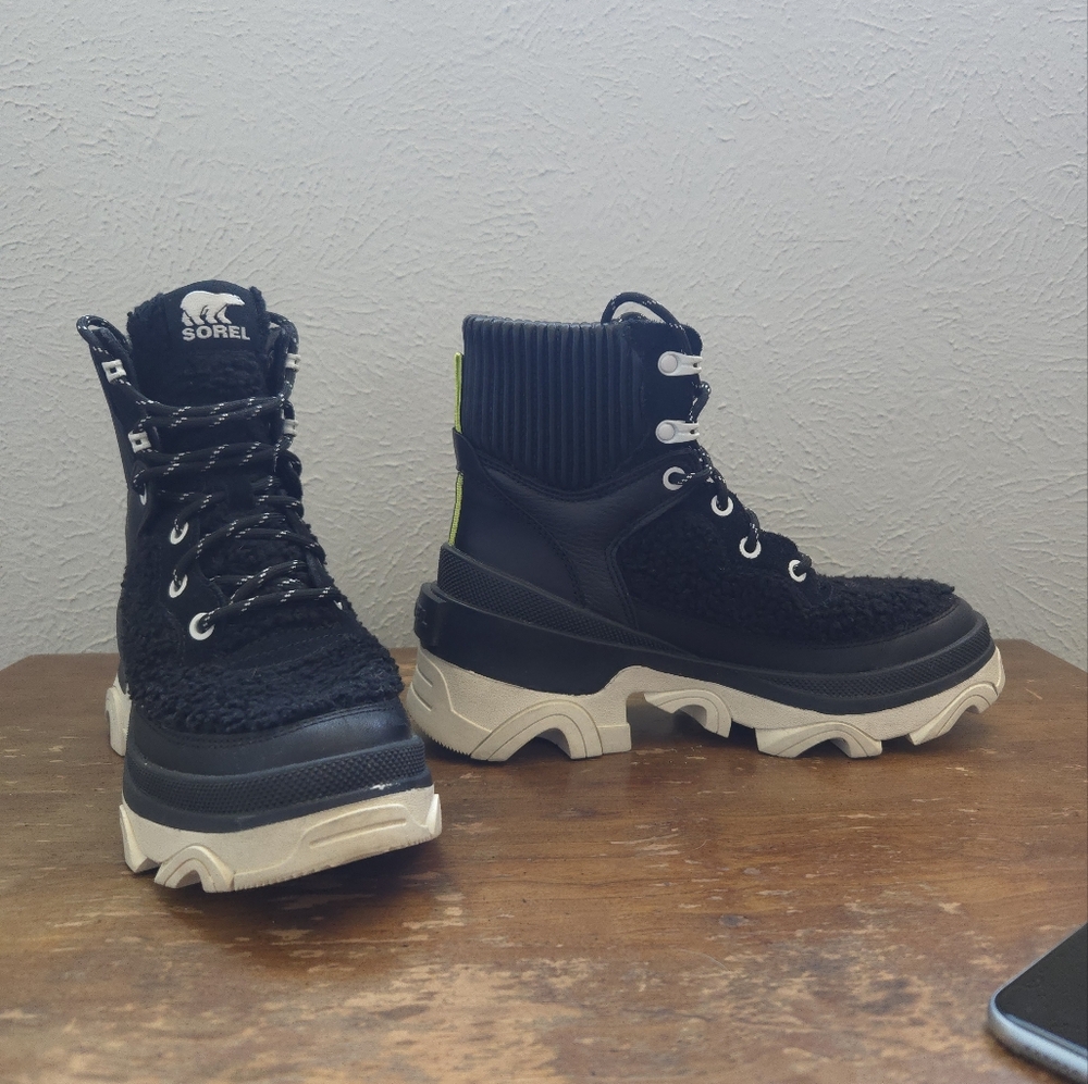 Sorel // Brex Cozy Lace WaterProof Leather Boot Black